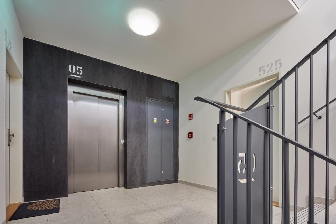 Prague Days - Designer Condo - Trendy Neighborhood Luaran gambar