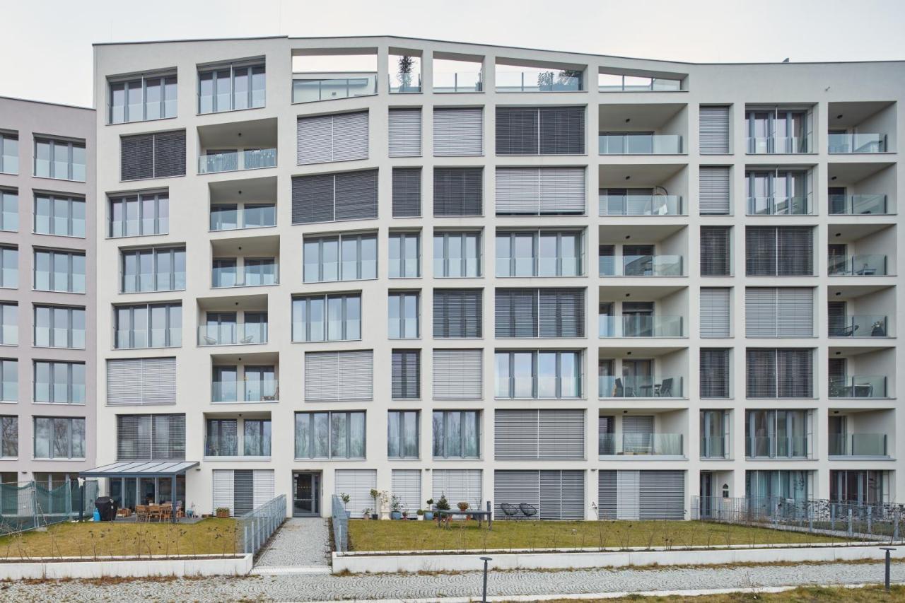 Prague Days - Designer Condo - Trendy Neighborhood Luaran gambar